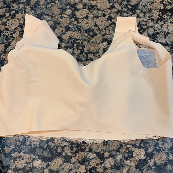 Set of TWO ExSecret bras - Picture 11 of 12